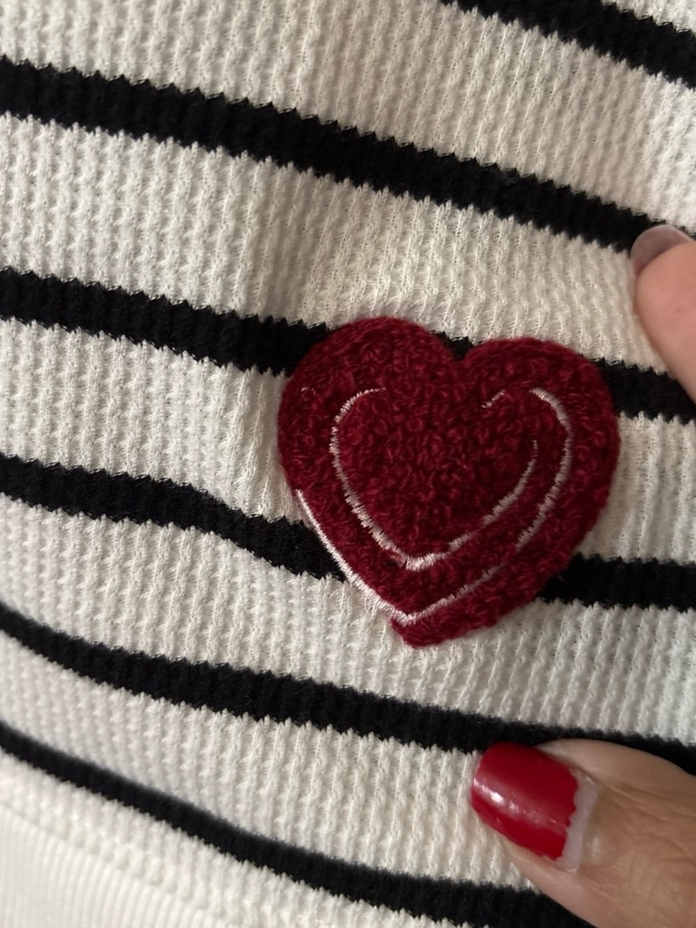 Jane and Delance 2x Striped Crewneck Sweater with Heart Appliqués embroidered - Picture 2 of 6